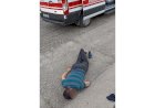 Yol kenarında hareketsiz yatan kişi ekipleri harekete geçirdi