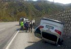İstinat duvarına çarpan otomobil takla attı: 4 yaralı