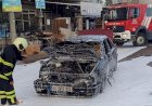Otomobil, alev alev yandı