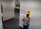 Kadınlar tuvaletindeki hırsızlık kameralara yansıdı ‎