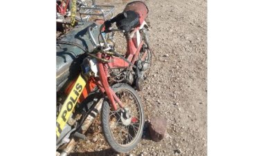 İstinat duvarına çarpan motosiklet sürücüsü yaralandı