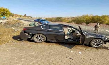 Otomobil istinat duvarına çarptı: 1 yaralı