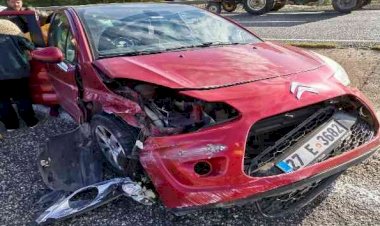 Otomobil bariyerlere çarptı