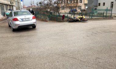 Otomobil ile motosiklet çarpıştı: 1 yaralı
