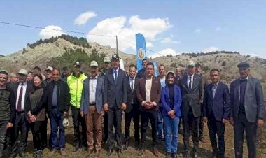 Gölbaşı ilçesinde fidanlar toprakla buluşturuldu