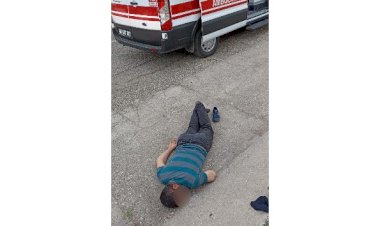 Yol kenarında hareketsiz yatan kişi ekipleri harekete geçirdi