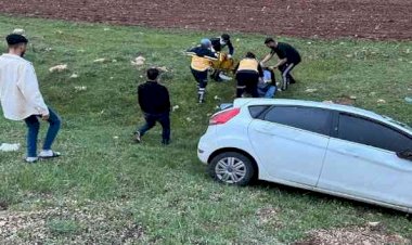 Otomobil şarampole devrildi: 4 yaralı