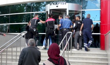 Gözaltındaki genç, adliye içerisinde yaşamına son verdi .