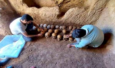 Kaçak kazı yapılan mezar odasından 27 iskelet çıktı