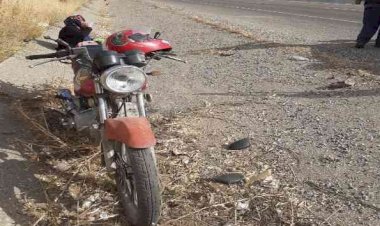 Devrilen motosikletteki yolcu yaralandı