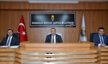 Meclis üyeleri 2023 mali yılı bütçesini komisyona havale etti