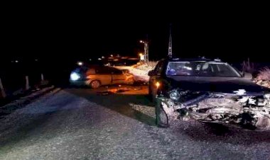 İki otomobil çarpıştı, 1 kişi yaralandı