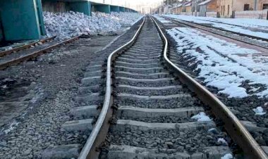 Gölbaşı'nda deprem tren raylarını büktü