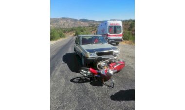 Otomobil ile motosiklet çarpıştı: 2 yaralı