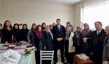 Kaymakam Seyhan, kursiyerlerle bir araya geldi