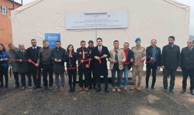 Gölbaşı ilçesindeki konteyner kentlere çok amaçlı çadır kuruldu