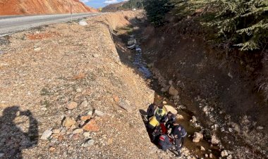 Direksiyon hakimiyetini kaybedince dere yatağına uçtu, 1 yaralı