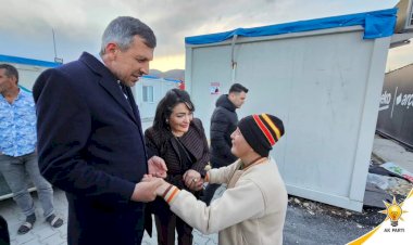 Hakan Toydaş konteyner kentte vatandaşlarla buluştu