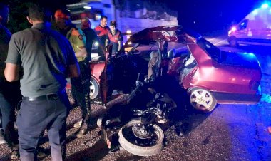 Motosiklet ile otomobil çarpıştı: 2 yaralı