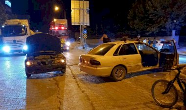 Gölbaşı’nda iki otomobil çarpıştı: 1 yaralı