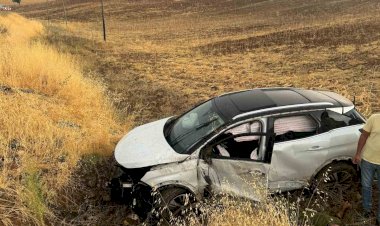 Şarampole yuvarlanan otomobilin sürücüsü yaralandı