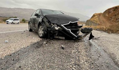 Malatya’da iki otomobil çarpıştı: 2 yaralı