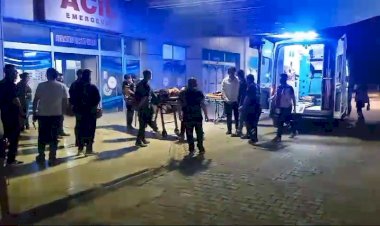 Traktör ile motosiklet çarpıştı: 2 yaralı