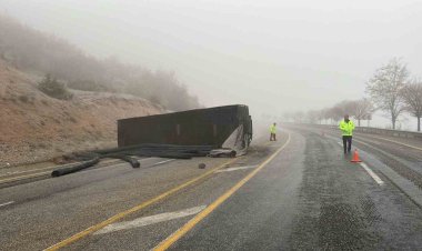 Malatya-Adıyaman yolunda maddi hasarlı kaza