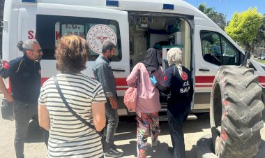 ‎Genç kıza otomobil çarptı