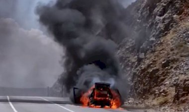 Adıyaman’da otomobil cayır cayır yandı