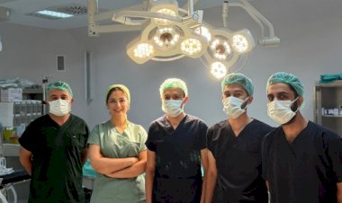 Adıyaman’da Bir İlk: İzsiz, Kapalı Cerrahi Yöntemle(Vnotes) Rahim sarkması ameliyatı ‎