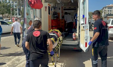 Otomobille çarpışan motosikletin sürücüsü yaralandı