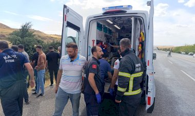 Otomobil şarampole yuvarlandı: 2 yaralı