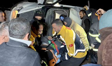 Adıyaman’da minibüs takla atarak devrildi: 4 yaralı ‎
