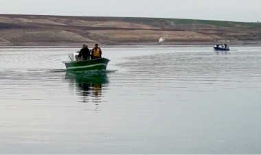 Adıyaman’da baraj gölünde tekne alabora oldu: 5 kişiden 1’i kayıp
