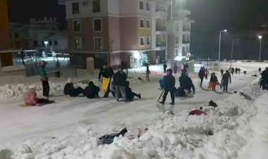 Gölbaşı ilçesinde vatandaşların kar keyfi