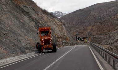 Malatya-Adıyaman yolunda heyelan
