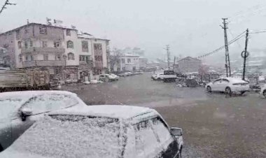 Çelikhan ilçesinde kar yağışı başladı