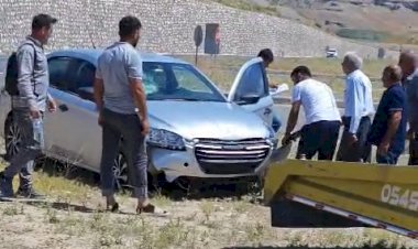 Motosiklete çarpmamak için manevra yapınca kaza yaptı: 1 yaralı