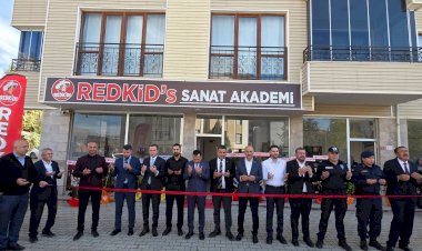 Redkits Sanat Merkezi Yeni Yerinde Törenle Açıldı
