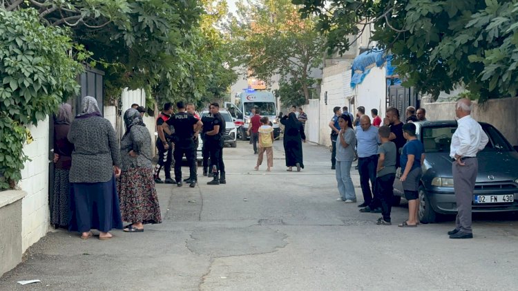 Komşular arasında bıçaklı kavga: 1 ağır yaralı ‎