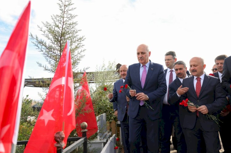 TBMM Başkanı Kurtulmuş, Adıyaman’da Deprem Şehitleri Mezarlığı’nı ziyaret etti