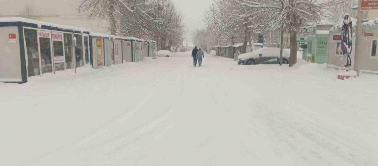 Gölbaşı’nda kar yağışı etkili oldu