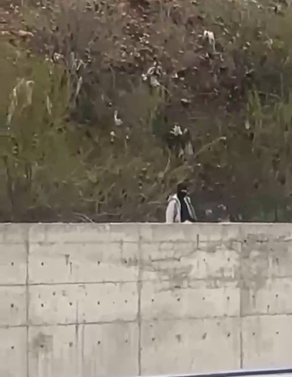 Öğrenci yurdunun çevresinde dolaşan kar maskeli şahıs yakalandı 