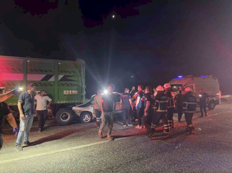 Traktör ile otomobil çarpıştı: 1 ölü, 1 ağır yaralı