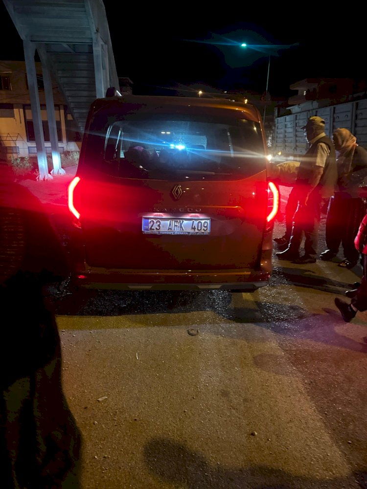 Traktör ile hafif ticari araç çarpıştı: 1 yaralı