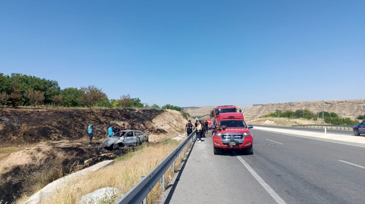 Bariyerlere çarpan otomobil alev aldı: 1 ölü, 1 ağır yaralı