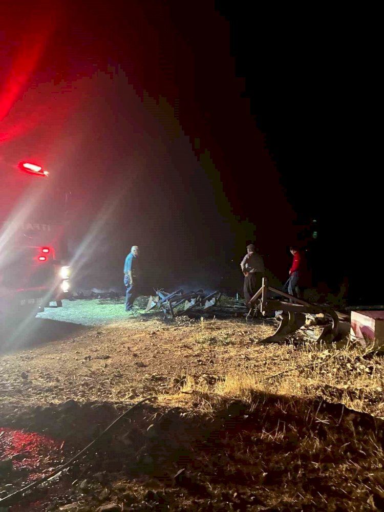 Odunluk yangını hayvan ağılına ulaşmadan söndürüldü